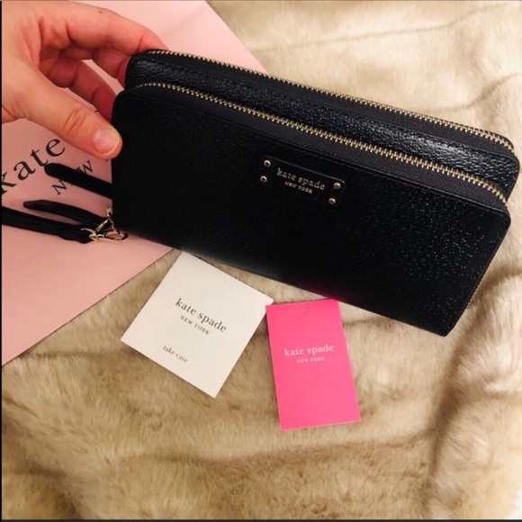 kate spade Handbags - 🍄 Kate Spade black leather wallet